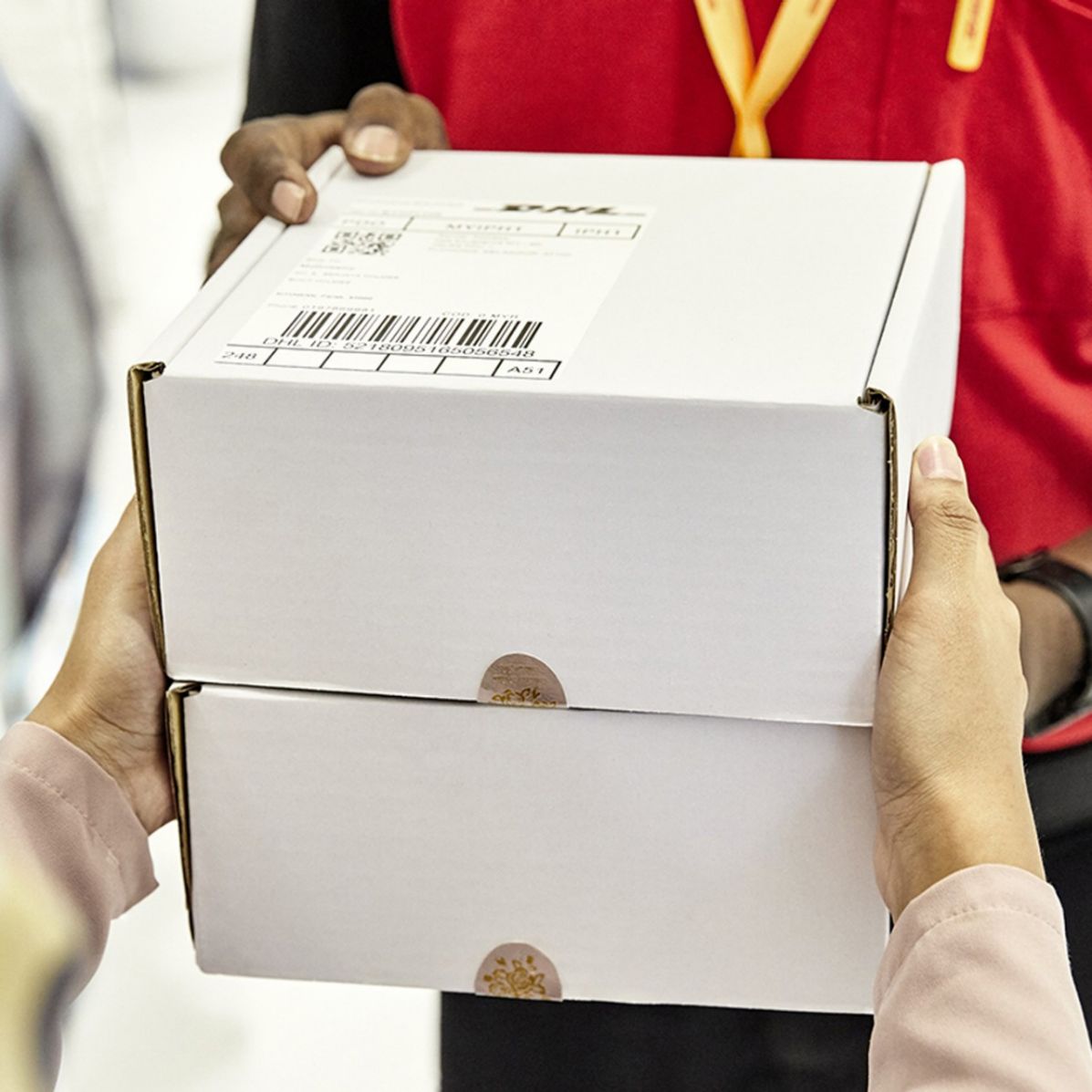 what is DHL ecommerce shipping